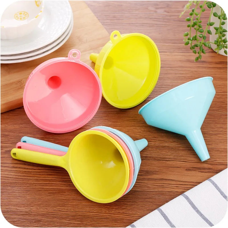 Plastic Long Handle Large Diameter Funnel Household Kitchen