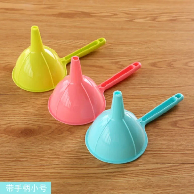 Plastic Long Handle Large Diameter Funnel Household Kitchen